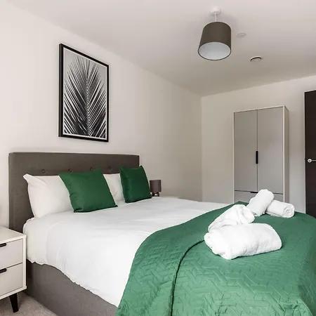 Stayzeni, Ouse Court Smart 2 Bed Flat *