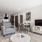 Stayzeni, Ouse Court Smart 2 Bed Flat *