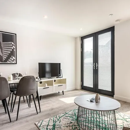 Stayzeni, Ouse Court Smart 2 Bed Flat * York