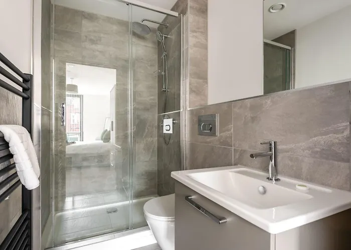 Stayzeni, Ouse Court Smart 2 Bed Flat Apartament