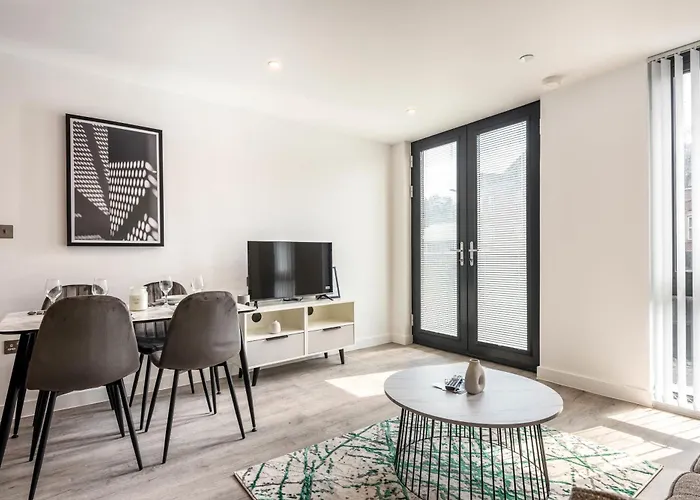 Stayzeni, Ouse Court Smart 2 Bed Flat * York