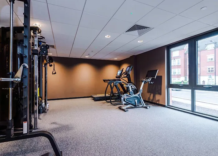 Stayzeni, Ouse Court Smart 2 Bed Flat *